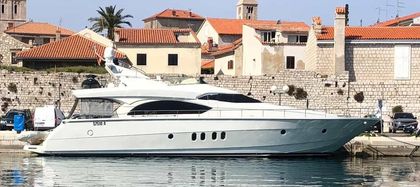 69' Dominator 2002 Yacht For Sale